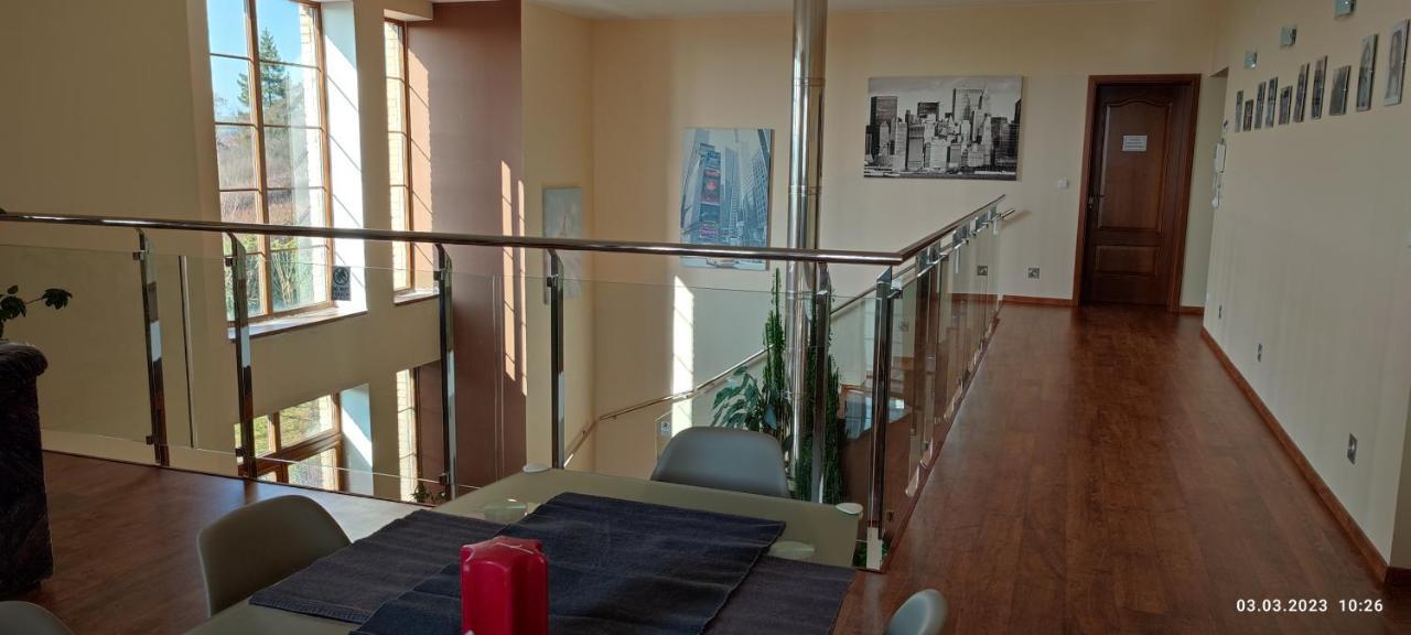 Villa Homestay Nad Helmrovkou プラハ エクステリア 写真
