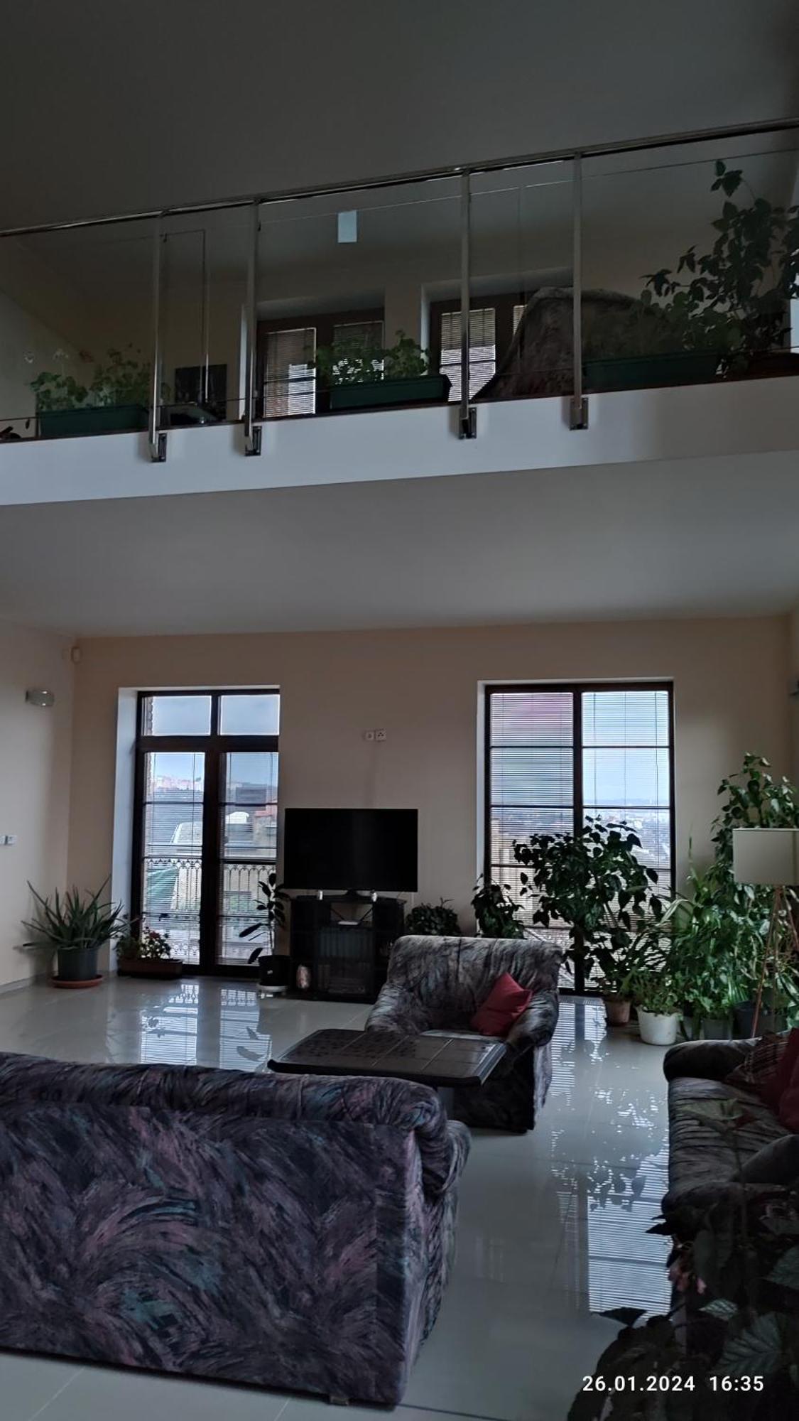 Villa Homestay Nad Helmrovkou プラハ エクステリア 写真