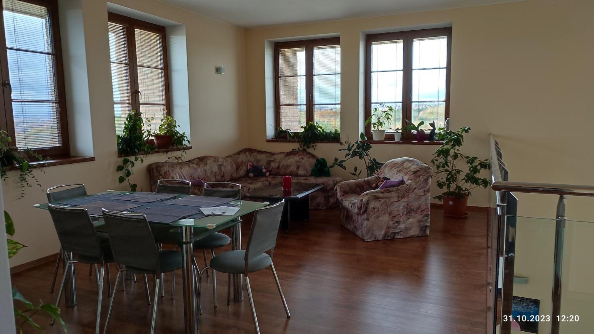 Villa Homestay Nad Helmrovkou プラハ エクステリア 写真