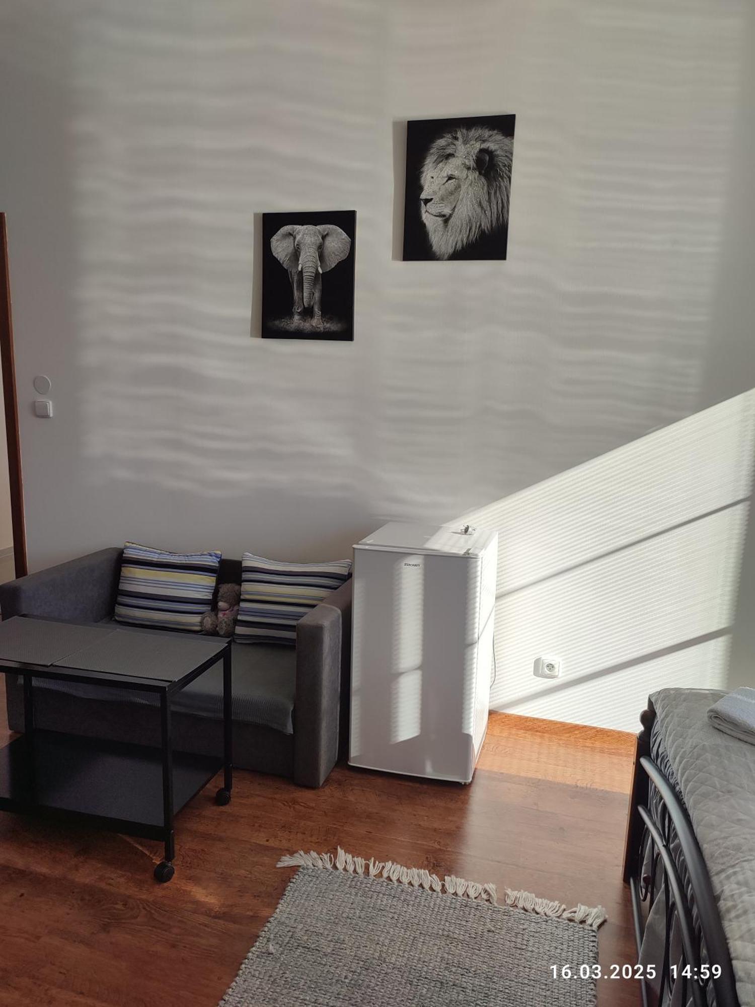 Villa Homestay Nad Helmrovkou プラハ エクステリア 写真